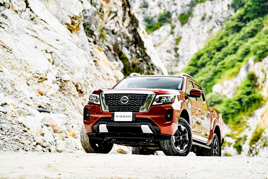 รูปภาพ นิสสัน Nissan Navara Double Cab Calibre E 6MT ปี 2020