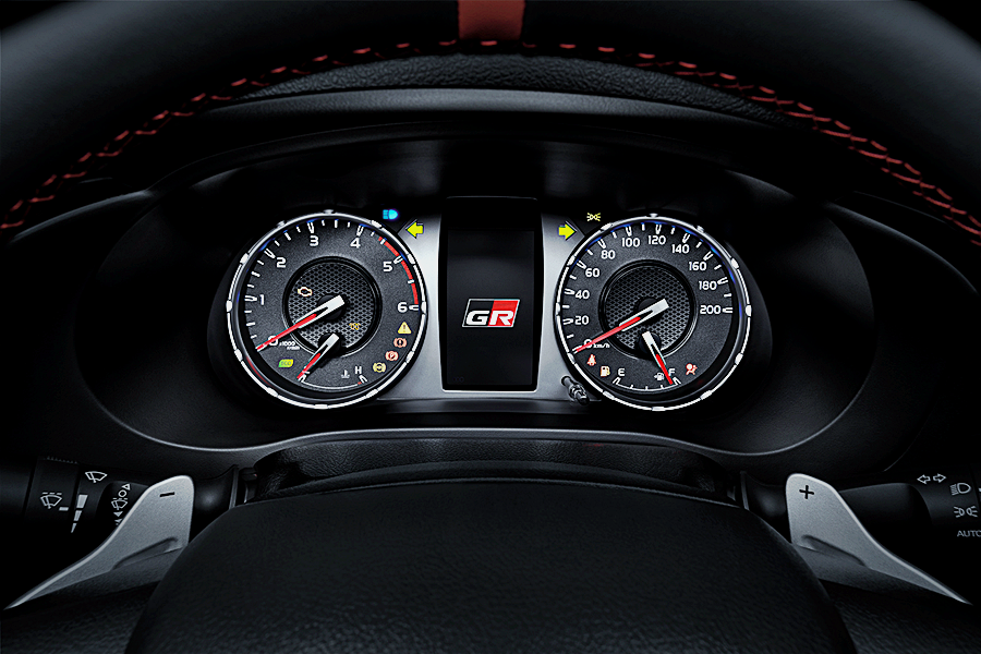 รูปภาพ โตโยต้า Toyota Revo GR Sport 2.8 AT Hi-Floor 4X4 ปี 2021