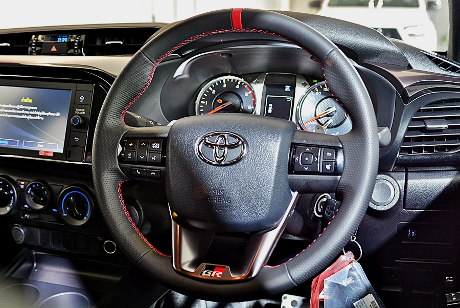 รูปภาพ โตโยต้า Toyota Revo GR Sport 2.8 AT Lo-Floor ปี 2021