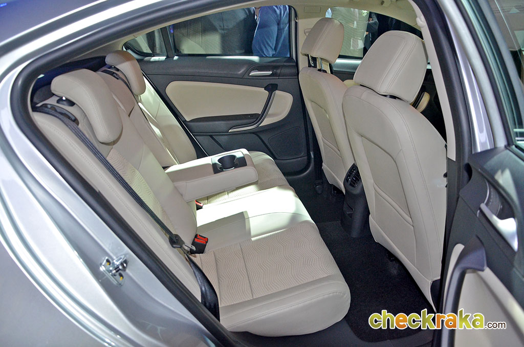 MG 6 1.8 D Turbo Sunroof DCT Fastback เอ็มจี 6 ปี 2015 : ภาพที่ 19