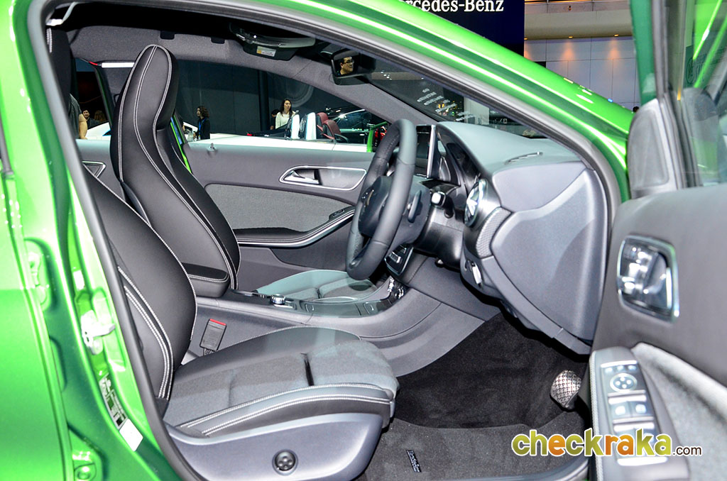 รูปภาพ เมอร์เซเดส-เบนซ์ Mercedes-benz A-Class A 180 Urban ปี 2015