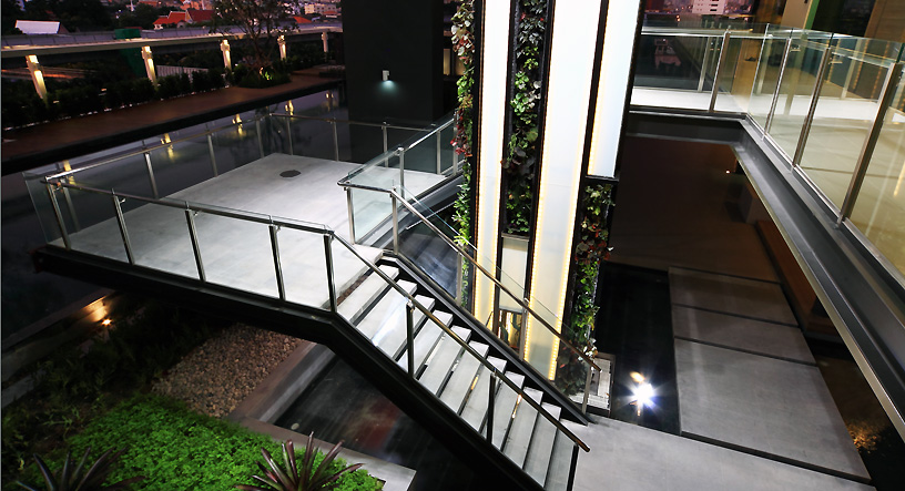 รูปภาพ เดอะ รูม สาทร-ตากสิน (The Room Sathorn-Taksin)