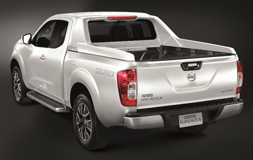 Nissan Navara NP300 Double Cab Calibre VL Sportech 6MT นิสสัน นาวาร่า ปี 2015 : ภาพที่ 4