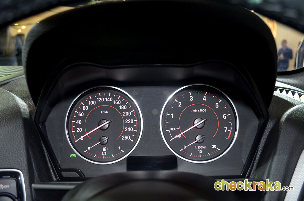 รูปภาพ บีเอ็มดับเบิลยู BMW Series 1 118i Sport ปี 2015