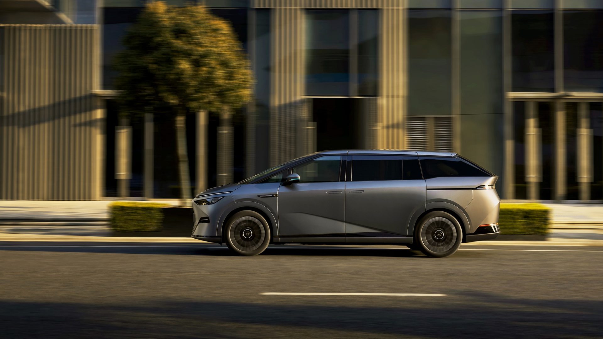 รูปภาพ เอ็กซ์เผิง Xpeng X9 Luxury Special Color Edition ปี 2025