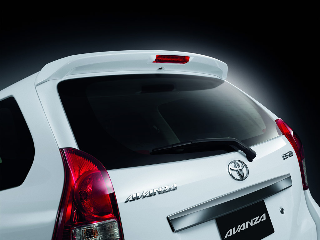 Toyota Avanza 1.5 S Touring โตโยต้า อแวนซ่า ปี 2013 : ภาพที่ 3