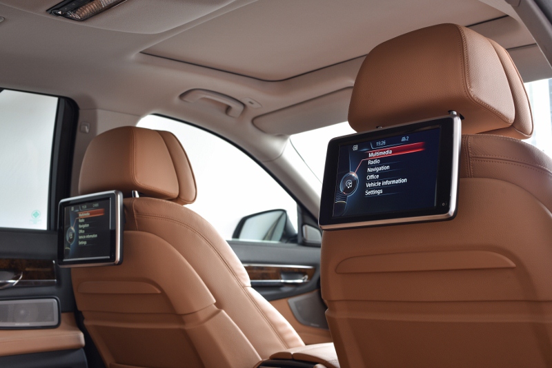 BMW Series 7 730Li บีเอ็มดับเบิลยู ซีรีส์7 ปี 2014 : ภาพที่ 10