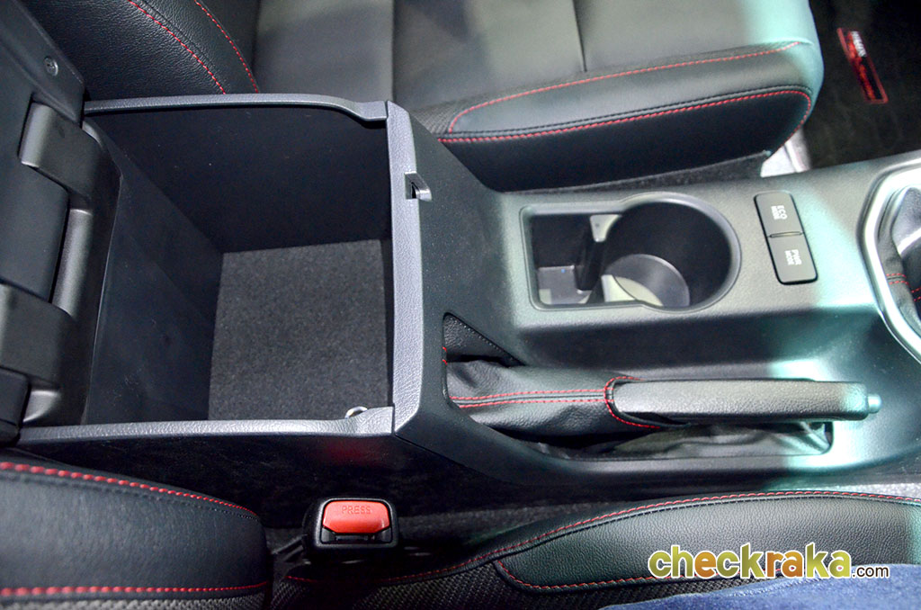 รูปภาพ โตโยต้า Toyota Revo Double Cab Prerunner 2X4 2.4 TRD Sportivo ปี 2016