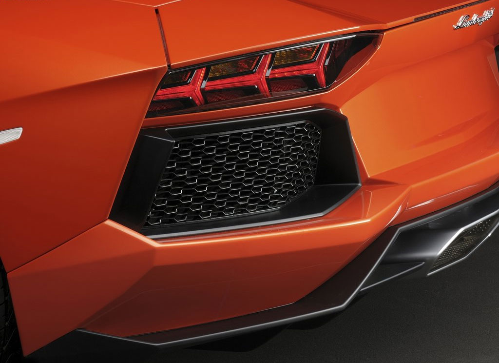 Lamborghini Aventador LP700-4 ลัมโบร์กินี อเวนทาดอร์ ปี 2011 : ภาพที่ 8