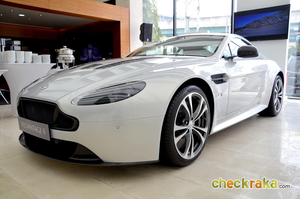 Aston Martin Vantage S แอสตัน มาร์ติน ปี 2014 : ภาพที่ 9