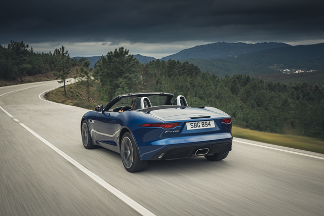 Jaguar F-Type 2.0 Ingenium Petrol Convertible R-Dynamic MY2020 จากัวร์ ปี 2020 : ภาพที่ 2