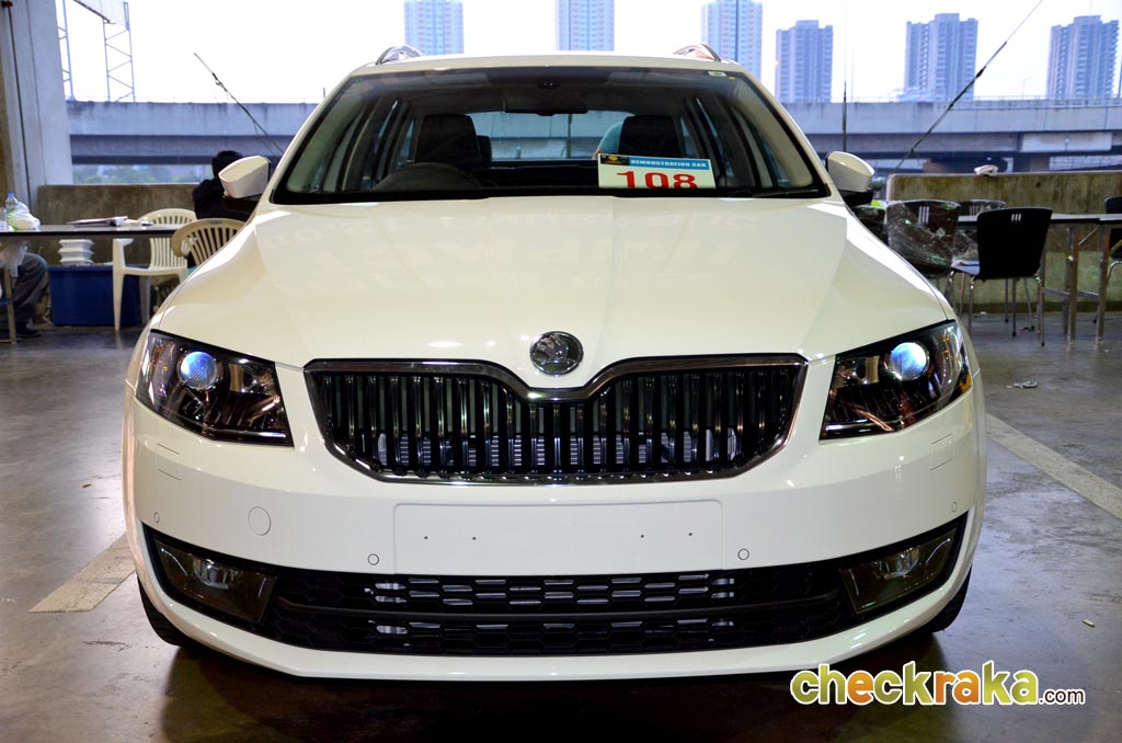 Skoda Octavia Combi 2.0 TDi สโกด้า ออคตาเวีย ปี 2013 : ภาพที่ 10