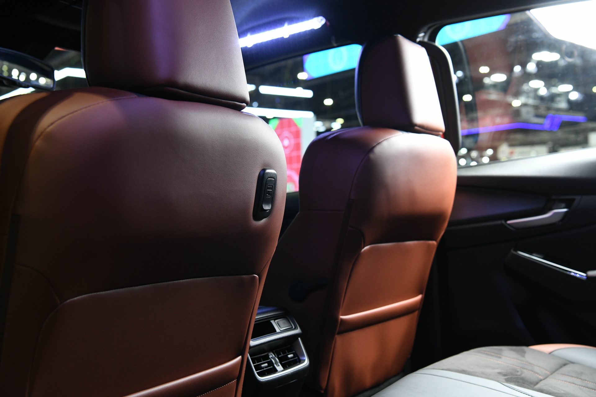 รูปภาพ มาสด้า Mazda BT-50 DBL 3.0 XTR 4X4 6AT ปี 2024