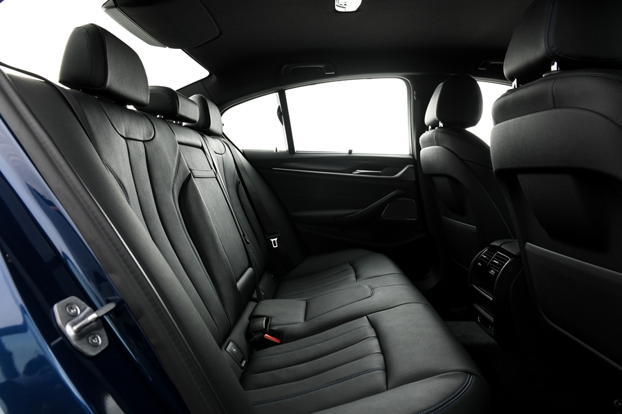 BMW Series 5 520d M Sport บีเอ็มดับเบิลยู ซีรีส์5 ปี 2021 : ภาพที่ 7