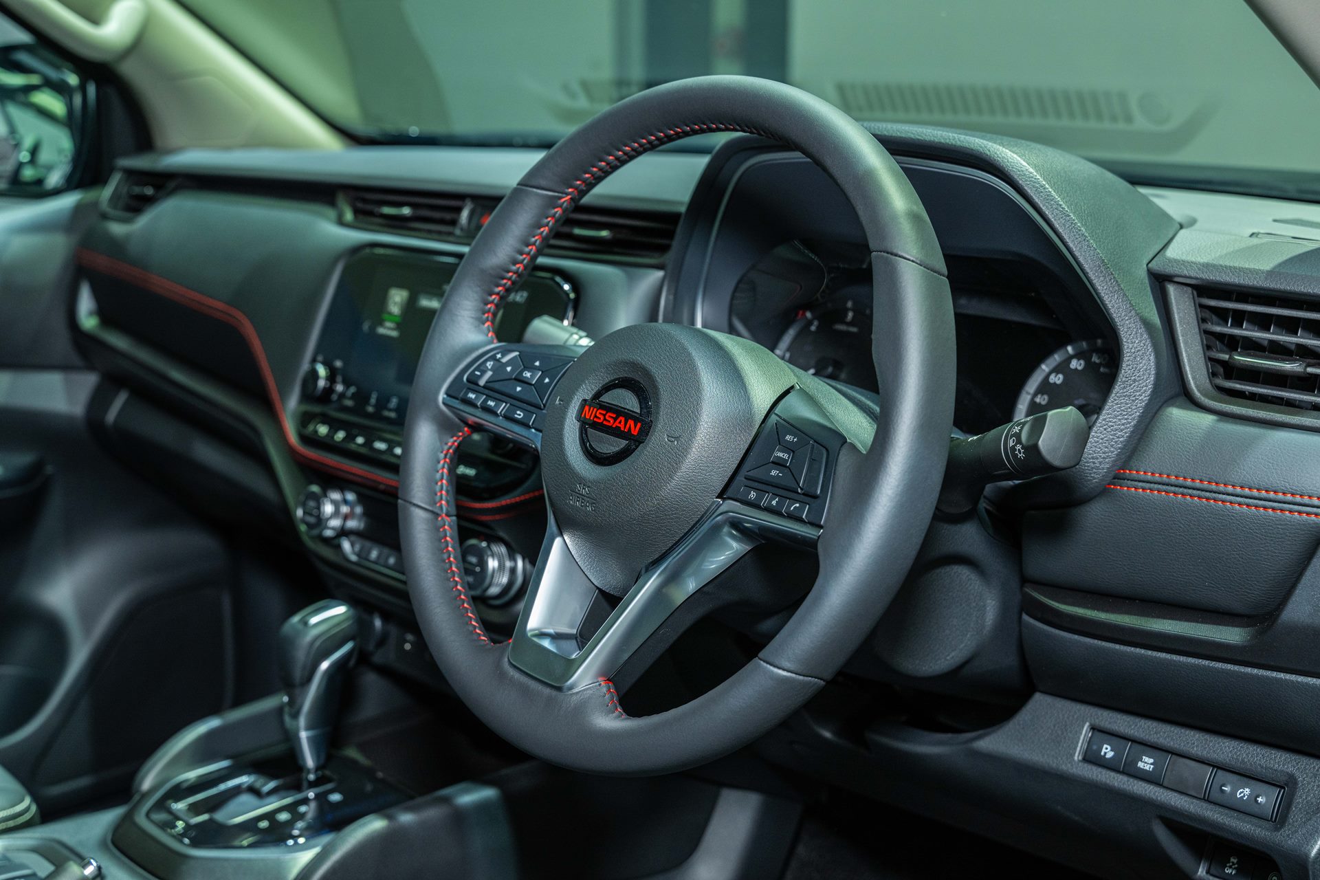 รูปภาพ นิสสัน Nissan Navara Double Cab PRO-4X 4WD 7AT ปี 2024