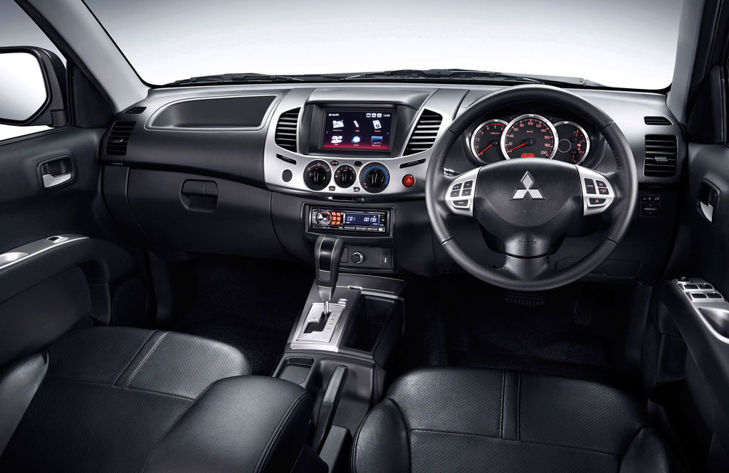 รูปภาพ มิตซูบิชิ Mitsubishi Triton Plus Double Cab 2.4 GLS M/T ปี 2012