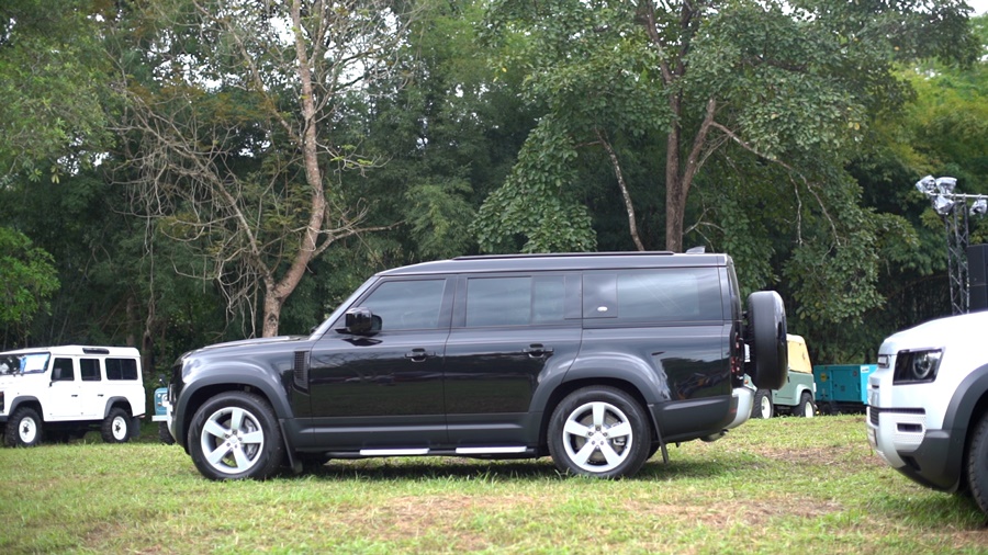 รูปภาพ แลนด์โรเวอร์ Land Rover Defender 130 HSE 3.0 Diesel ปี 2022