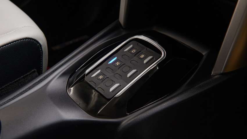 Toyota Innova EV Concept