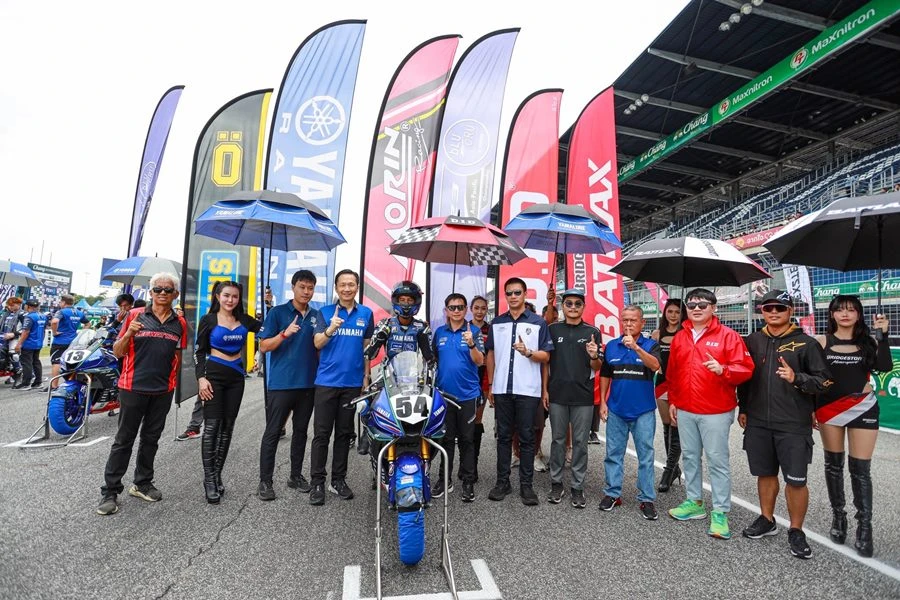 เชลล์-ศักดิ์ชัย คว้าชัยเรซ 2 ในศึก YAMAHA R3 bLU cRU Asia-Pacific ...