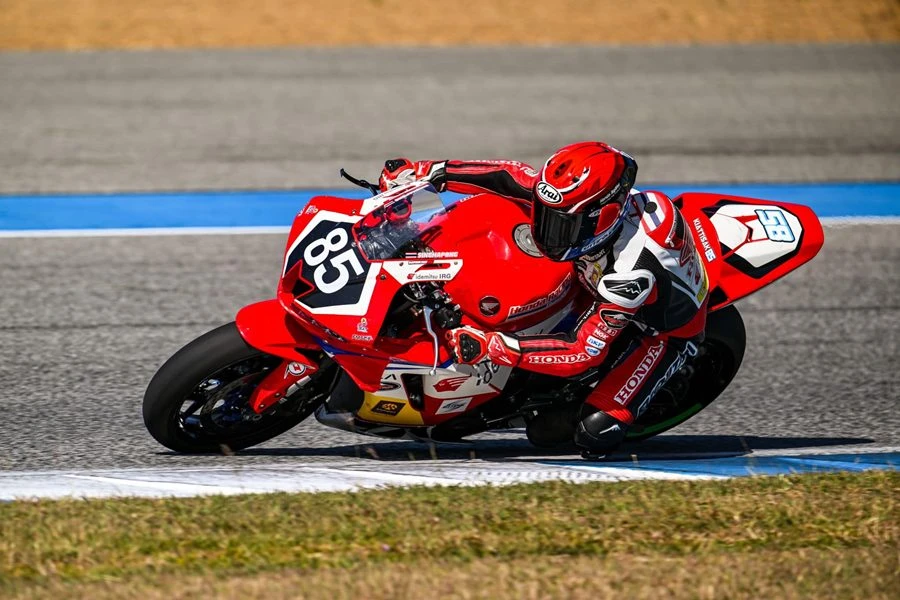 ฮอนด้า เรซซิ่ง ไทยแลนด์ พร้อมทัพ Honda CBR Series ลงบิดโฮมเรซส่งท้ายฤดู ...