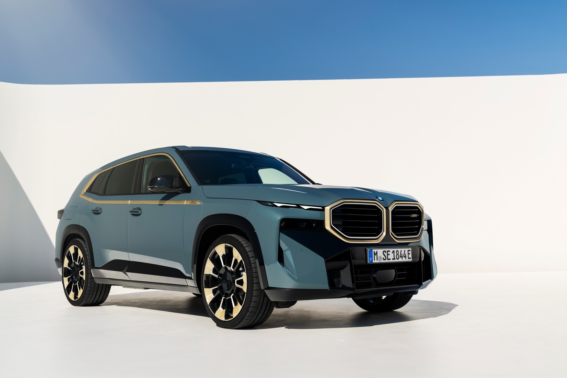 รถยนต์บีเอ็มดับเบิลยู BMW XM Logo