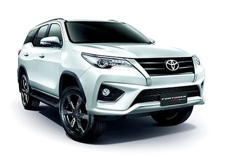 รูปภาพ โตโยต้า Toyota Fortuner 2.8 TRD Sportivo 2WD AT Black Top MY2018 ปี 2018