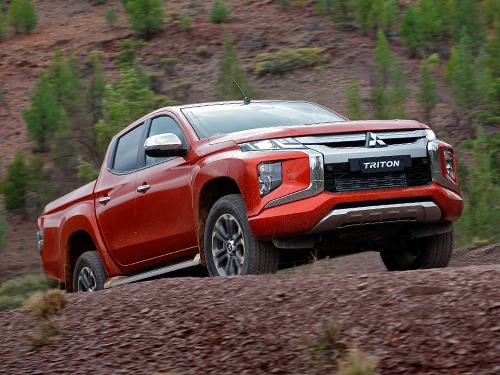 รูปภาพ มิตซูบิชิ Mitsubishi Triton Double Cab PLUS GLS A/T MY 2019 ปี 2019