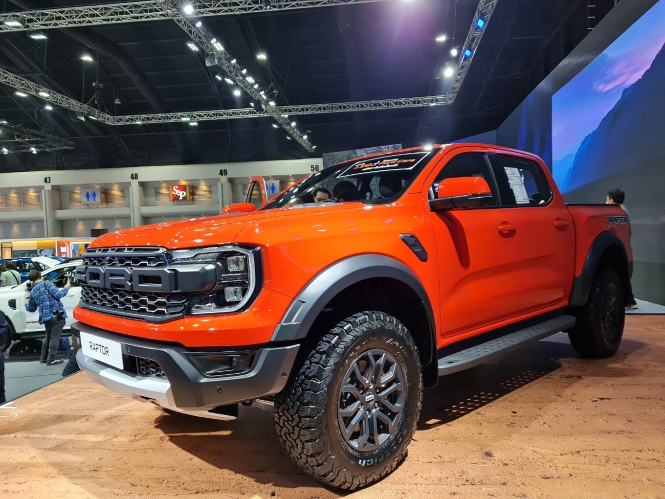 Ford Ranger Double Cab 2.0L Bi-Turbo Raptor 4x4 10AT ปี 2023 ราคา-สเปค-โปรโมชั่น