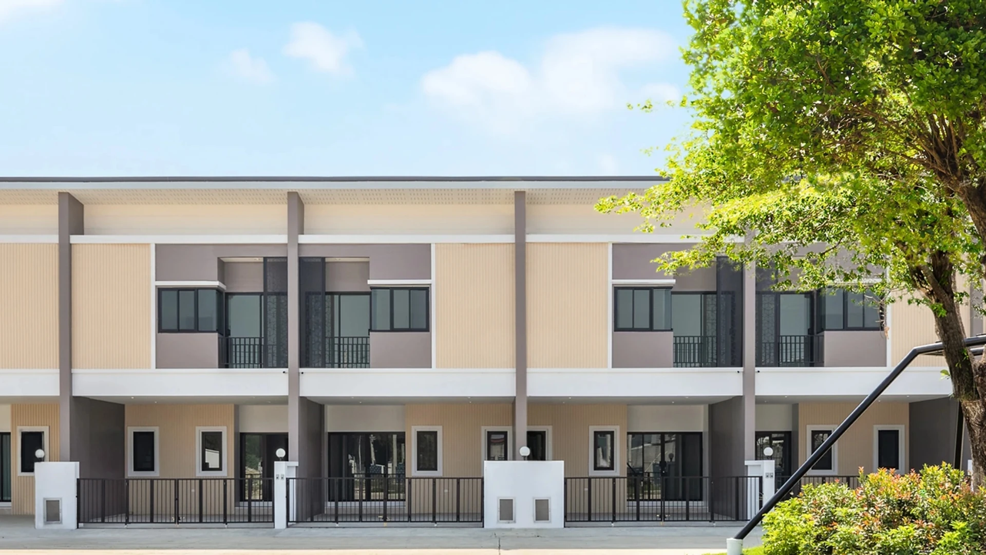 รูปภาพ บีโฮม บ่อสร้าง (B-Home Bosrang)