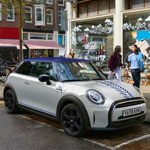รูปภาพ มินิ Mini Hatch 3 Door Cooper S Brick Lane Edition ปี 2022