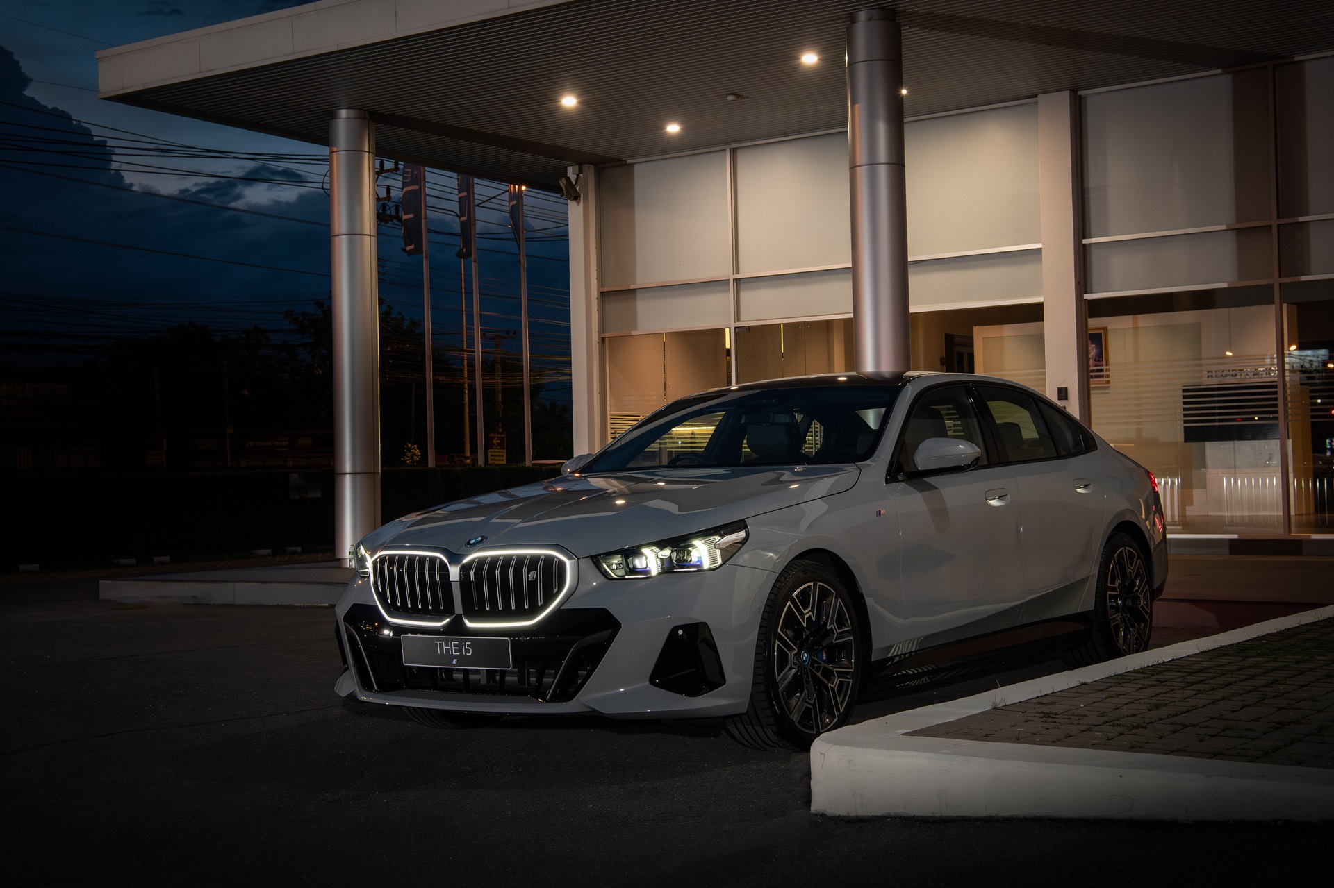 BMW i 5 eDrive40 M Sport (Inspiring) ปี 2024 ราคา-สเปค-โปรโมชั่น